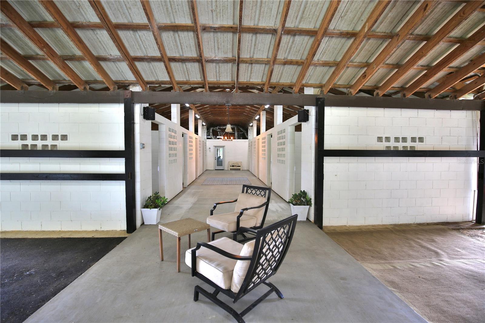 Image 11 of 48 For 21051 42nd Street