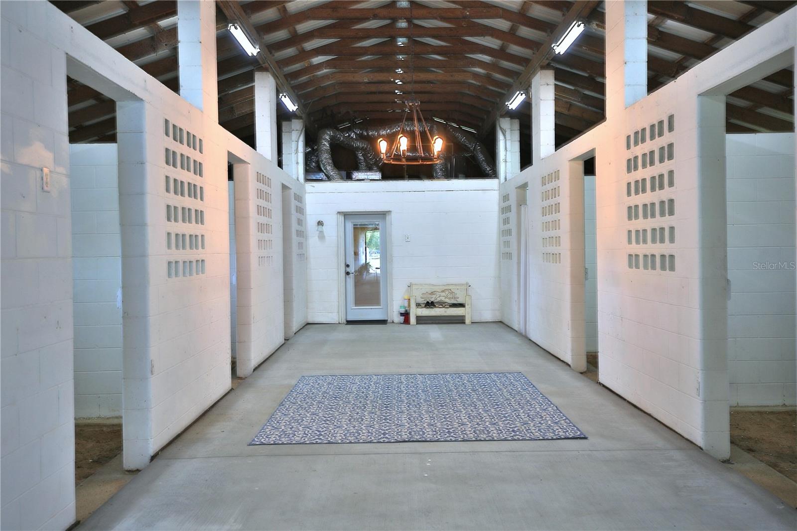 Image 12 of 48 For 21051 42nd Street