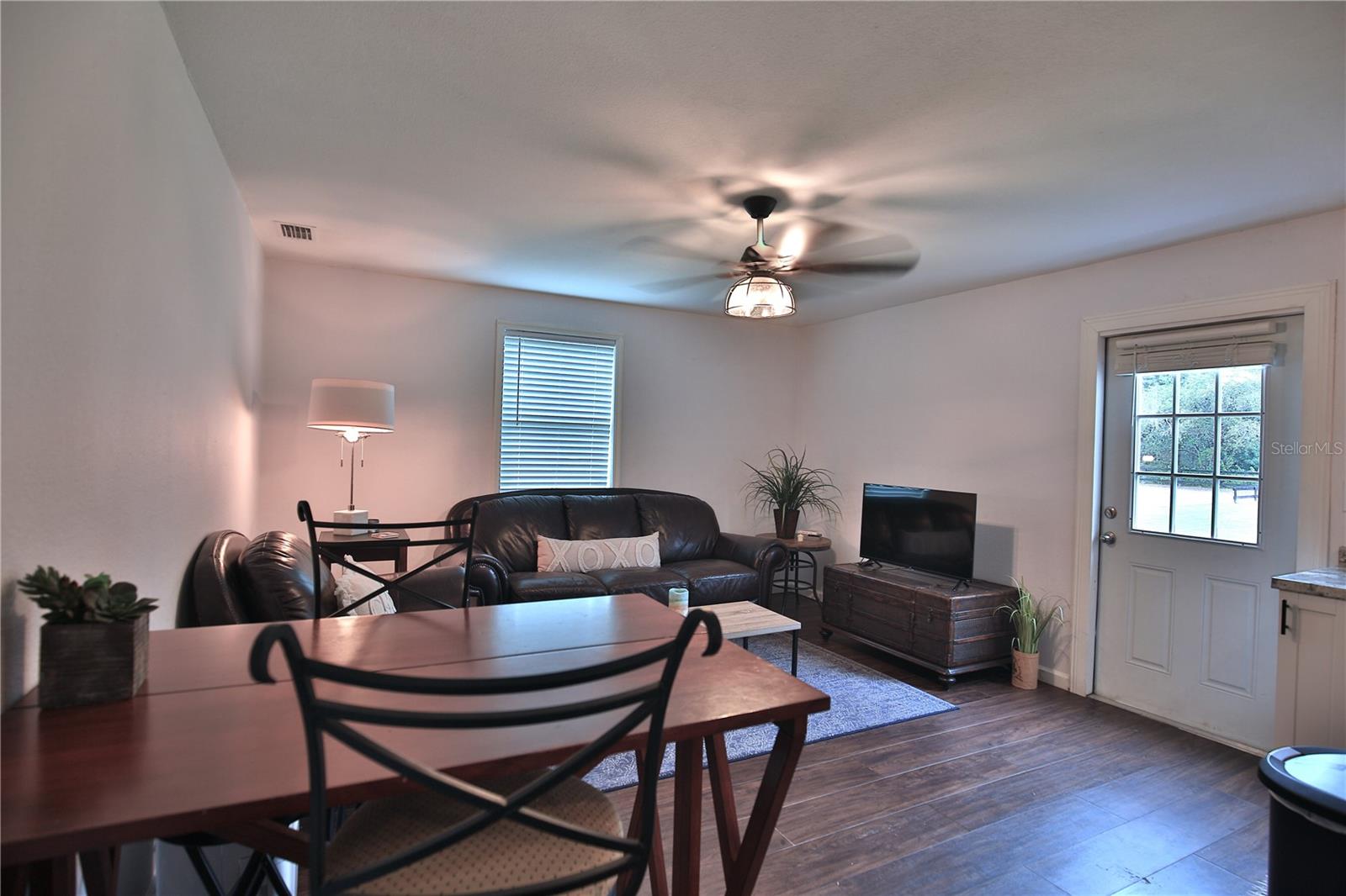 Image 14 of 48 For 21051 42nd Street