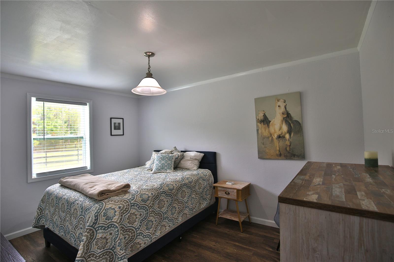 Image 16 of 48 For 21051 42nd Street