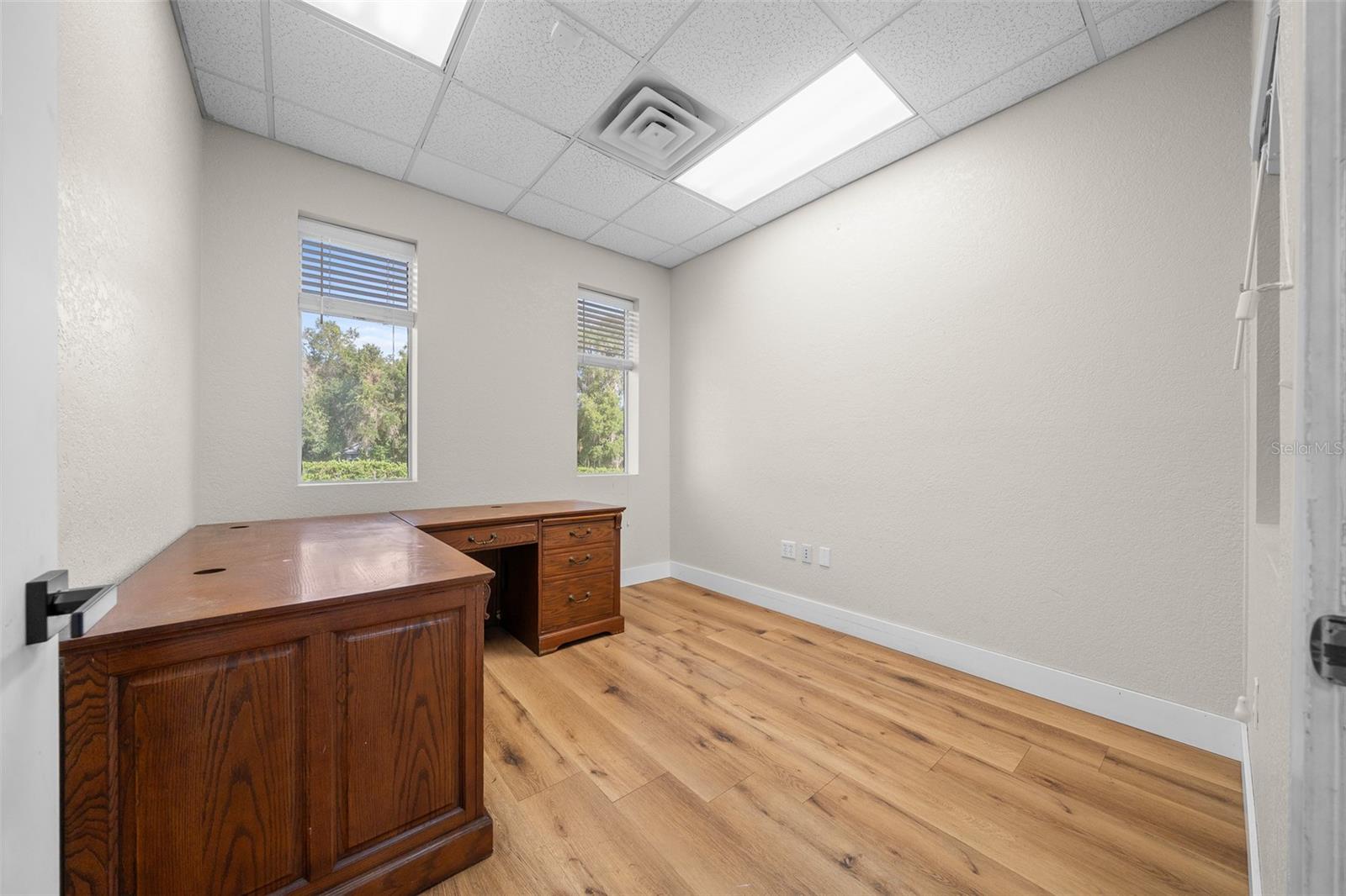 Image 18 of 39 For 1056 16th Street