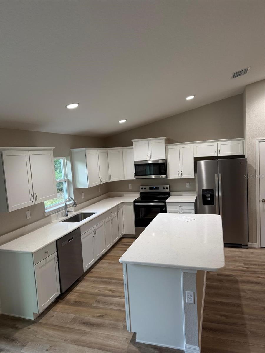 Image 6 of 13 For 14851 35th Ct Court