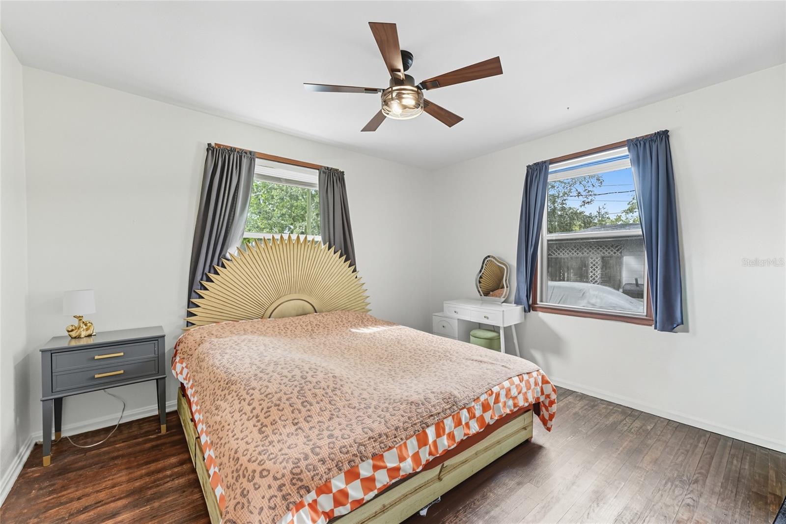 Image 7 of 18 For 3329 Dellwood Avenue