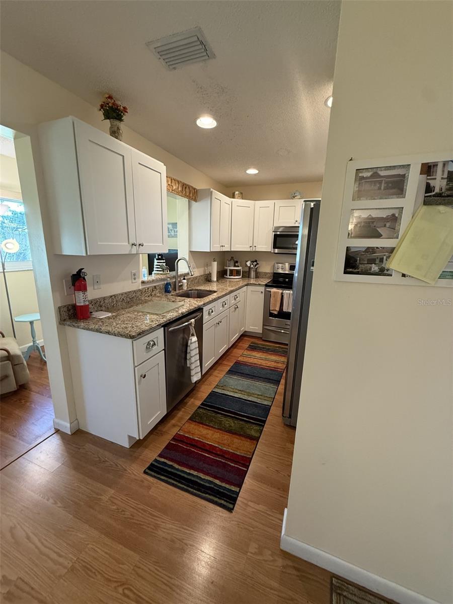 Image 5 of 18 For 9290 89th Terrace B
