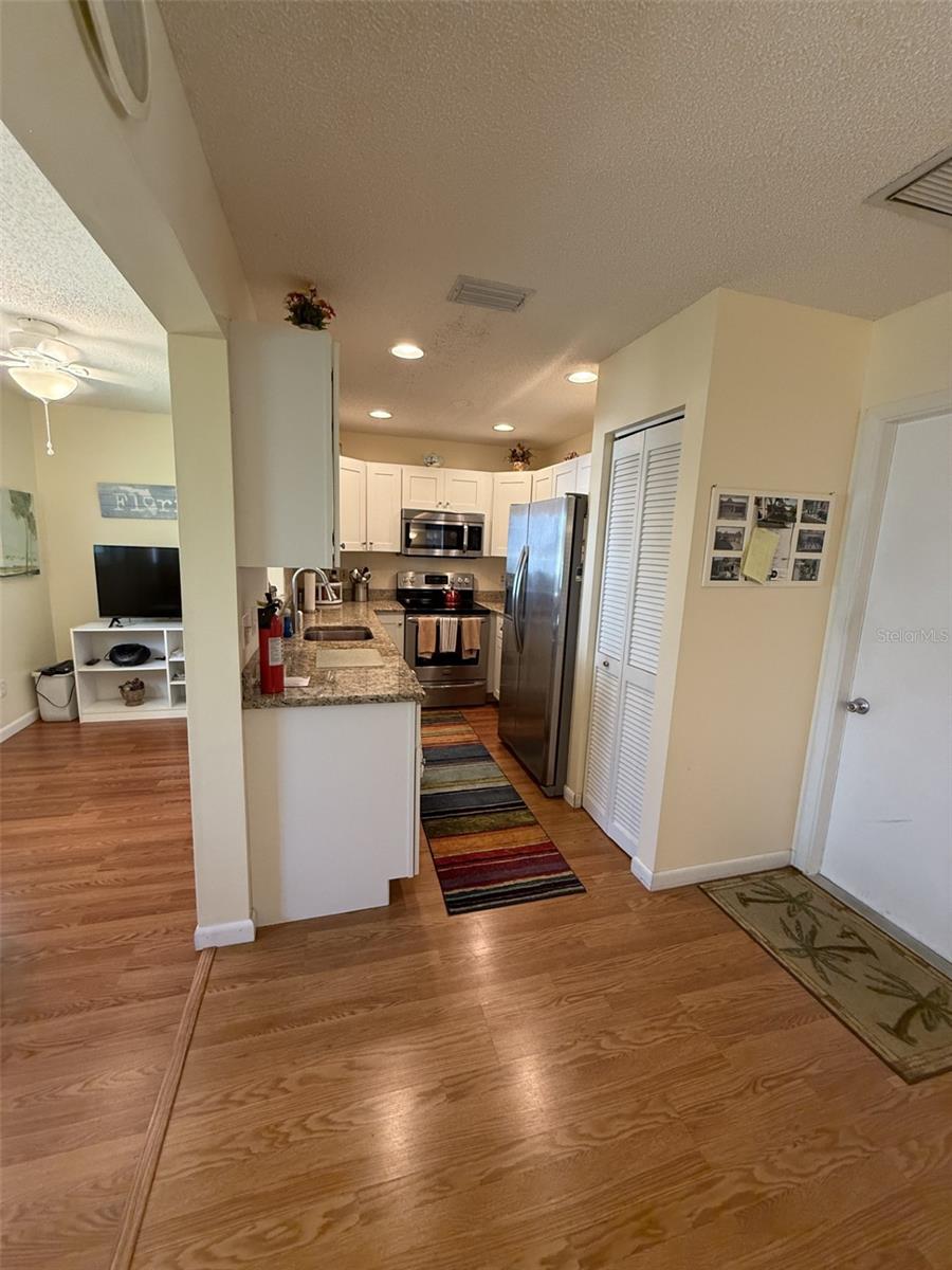 Image 6 of 18 For 9290 89th Terrace B