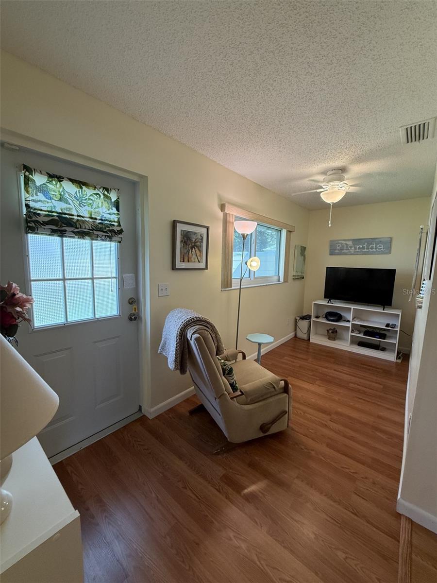 Image 8 of 18 For 9290 89th Terrace B