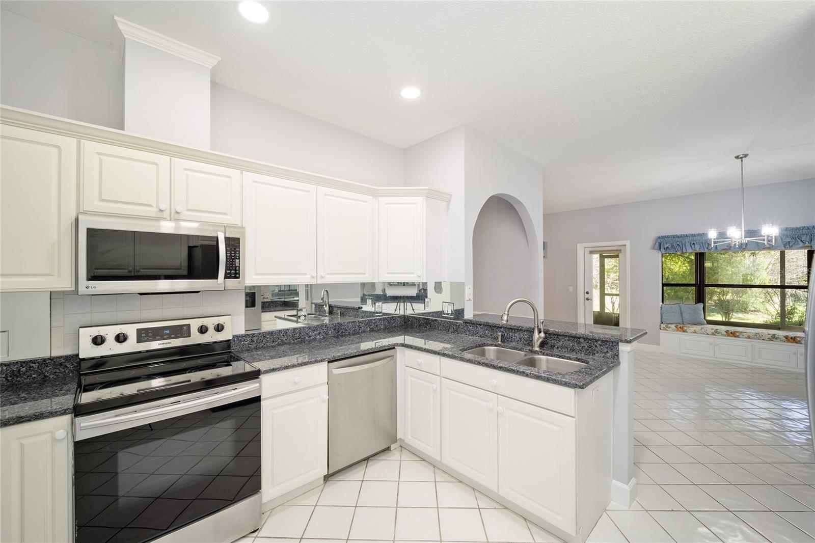 Image 10 of 29 For 3025 Bermuda Dunes Drive