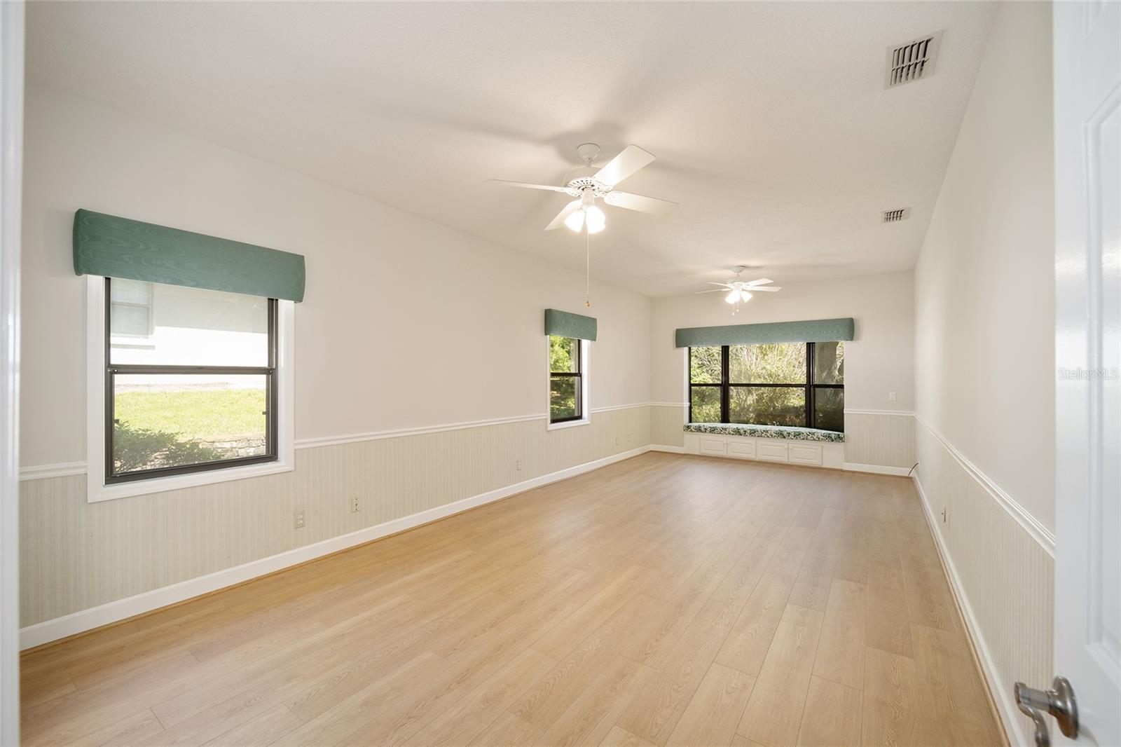 Image 13 of 29 For 3025 Bermuda Dunes Drive