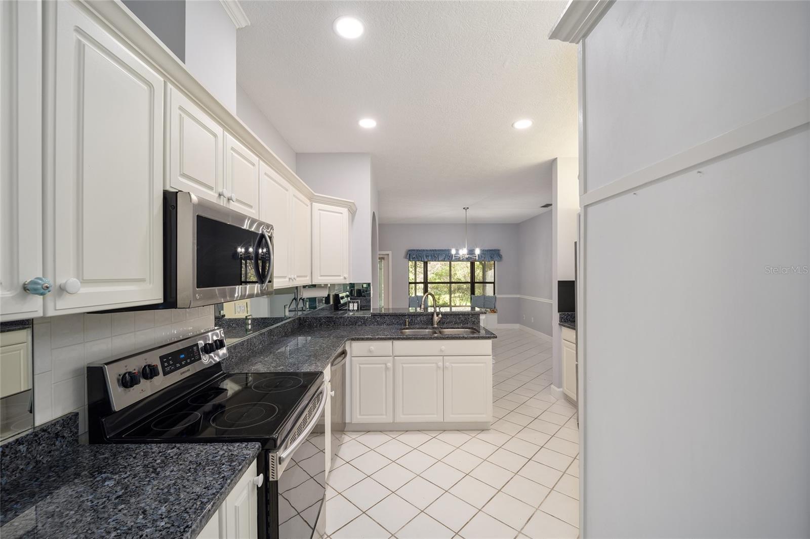 Image 7 of 29 For 3025 Bermuda Dunes Drive