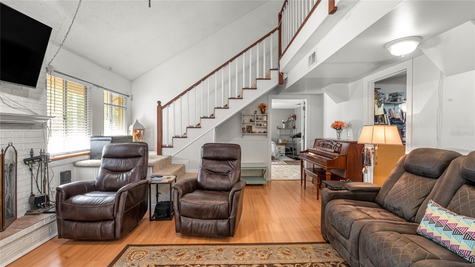 Image 13 of 33 For 19036 246th Street