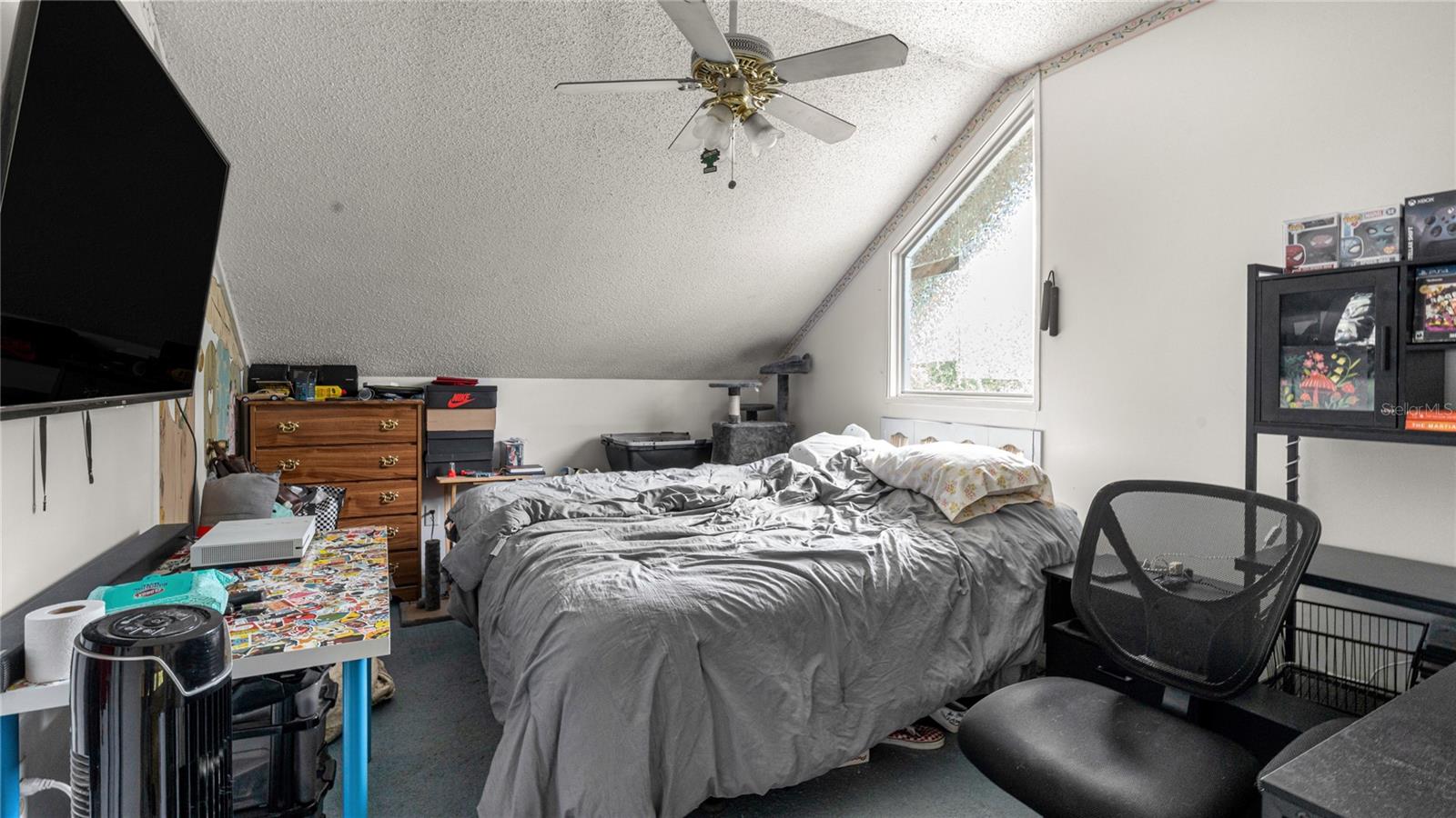 Image 17 of 33 For 19036 246th Street