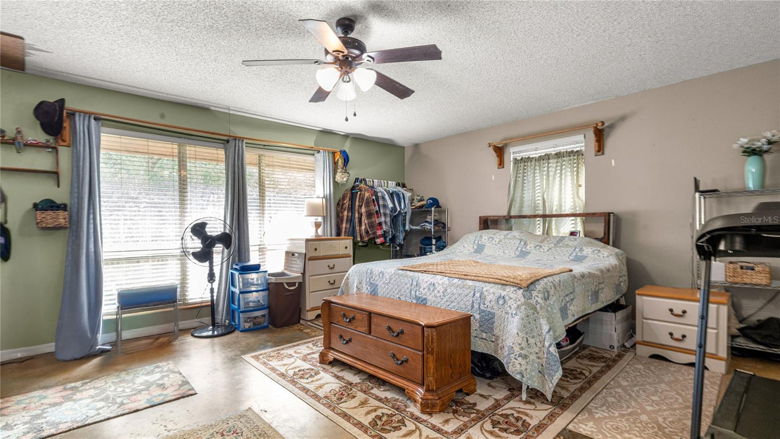 Image 18 of 33 For 19036 246th Street