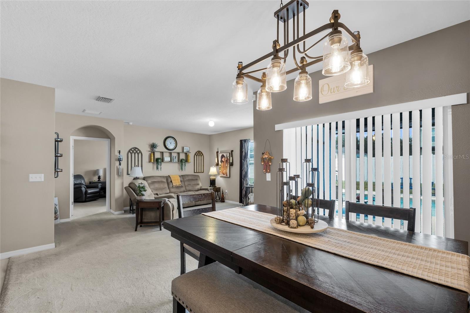 Listing photo id 10 for 3016 43rd Road