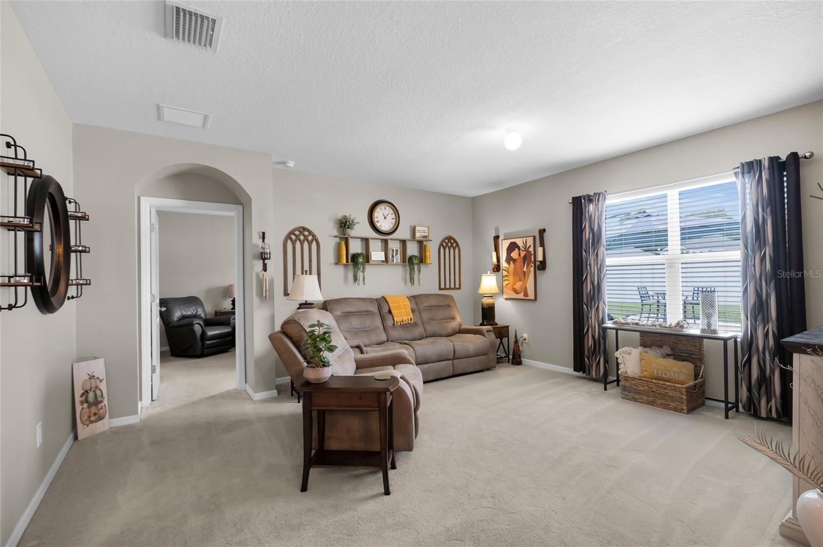 Listing photo id 11 for 3016 43rd Road