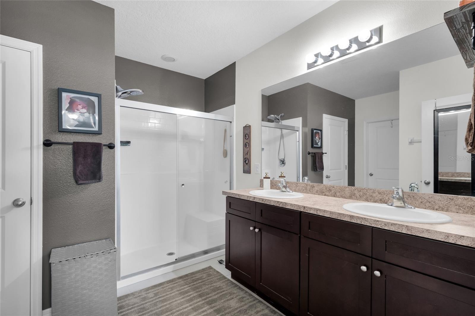 Listing photo id 20 for 3016 43rd Road