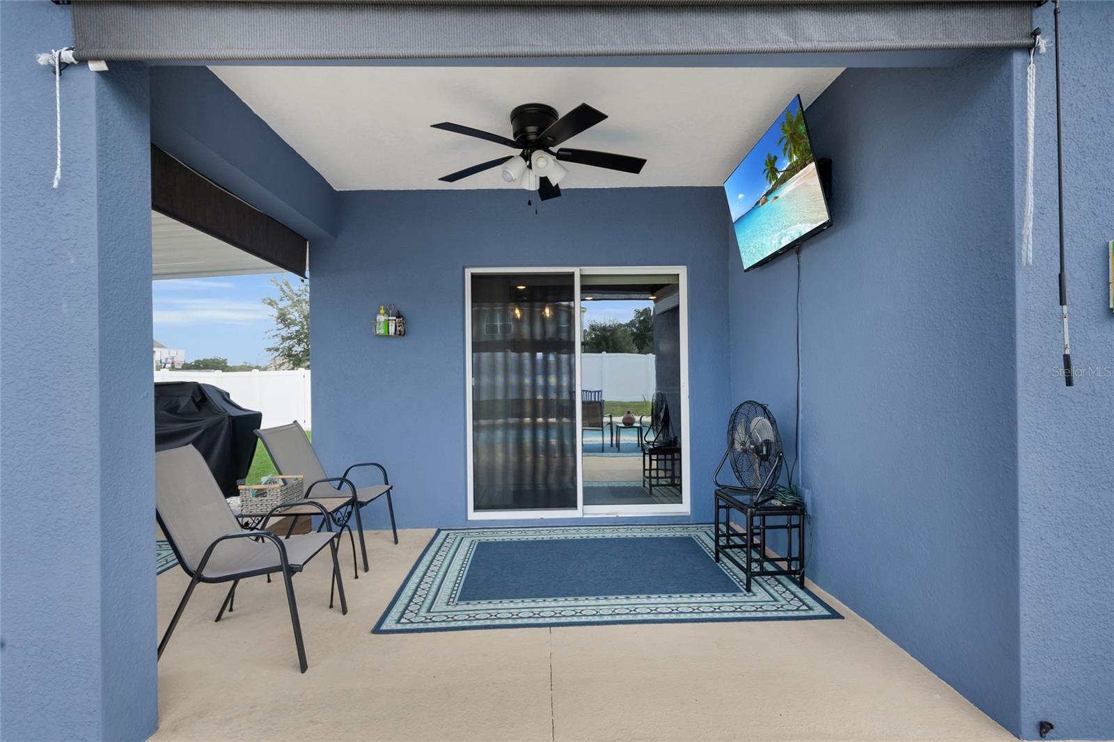 Listing photo id 24 for 3016 43rd Road