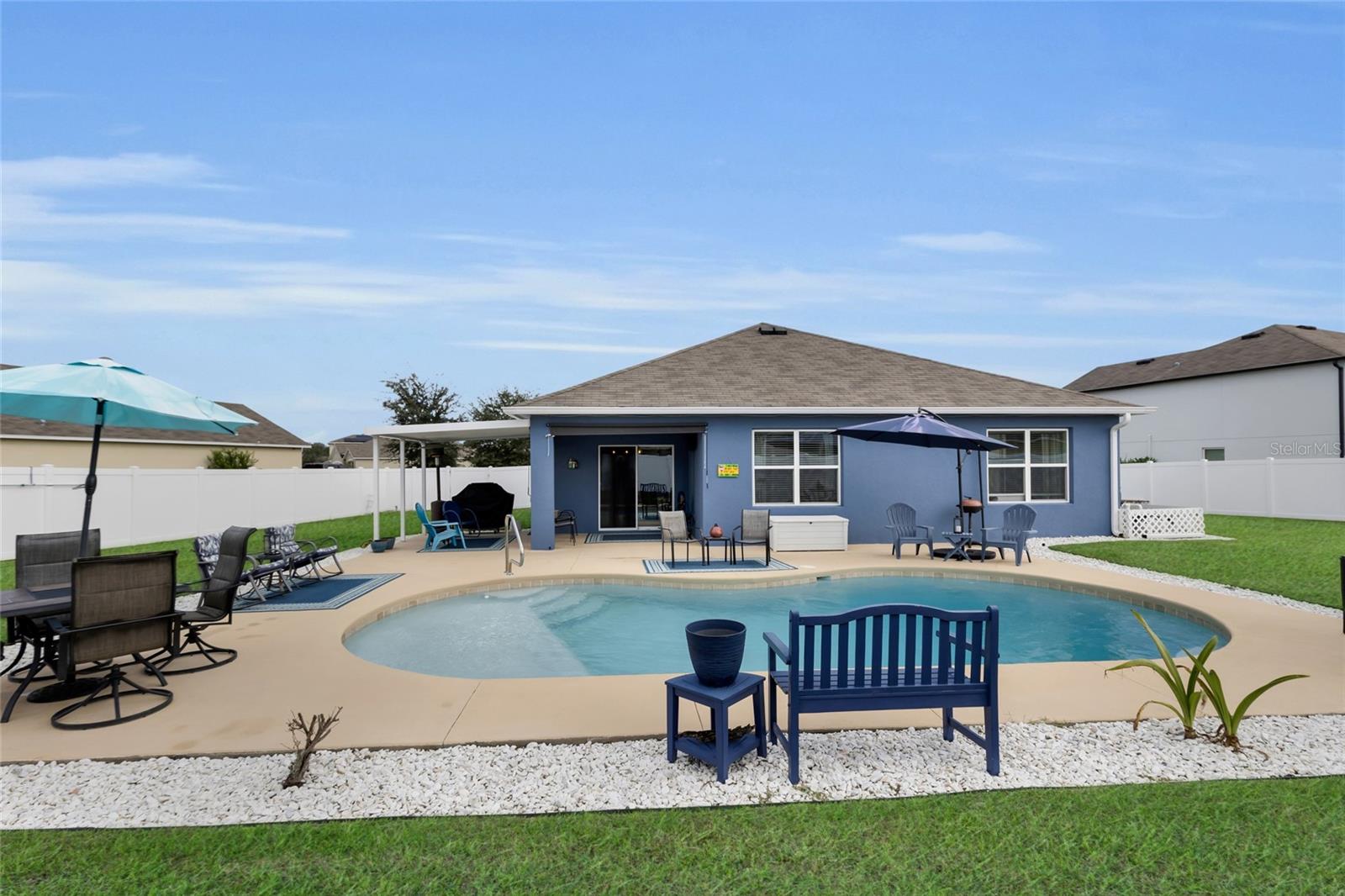 Listing photo id 27 for 3016 43rd Road