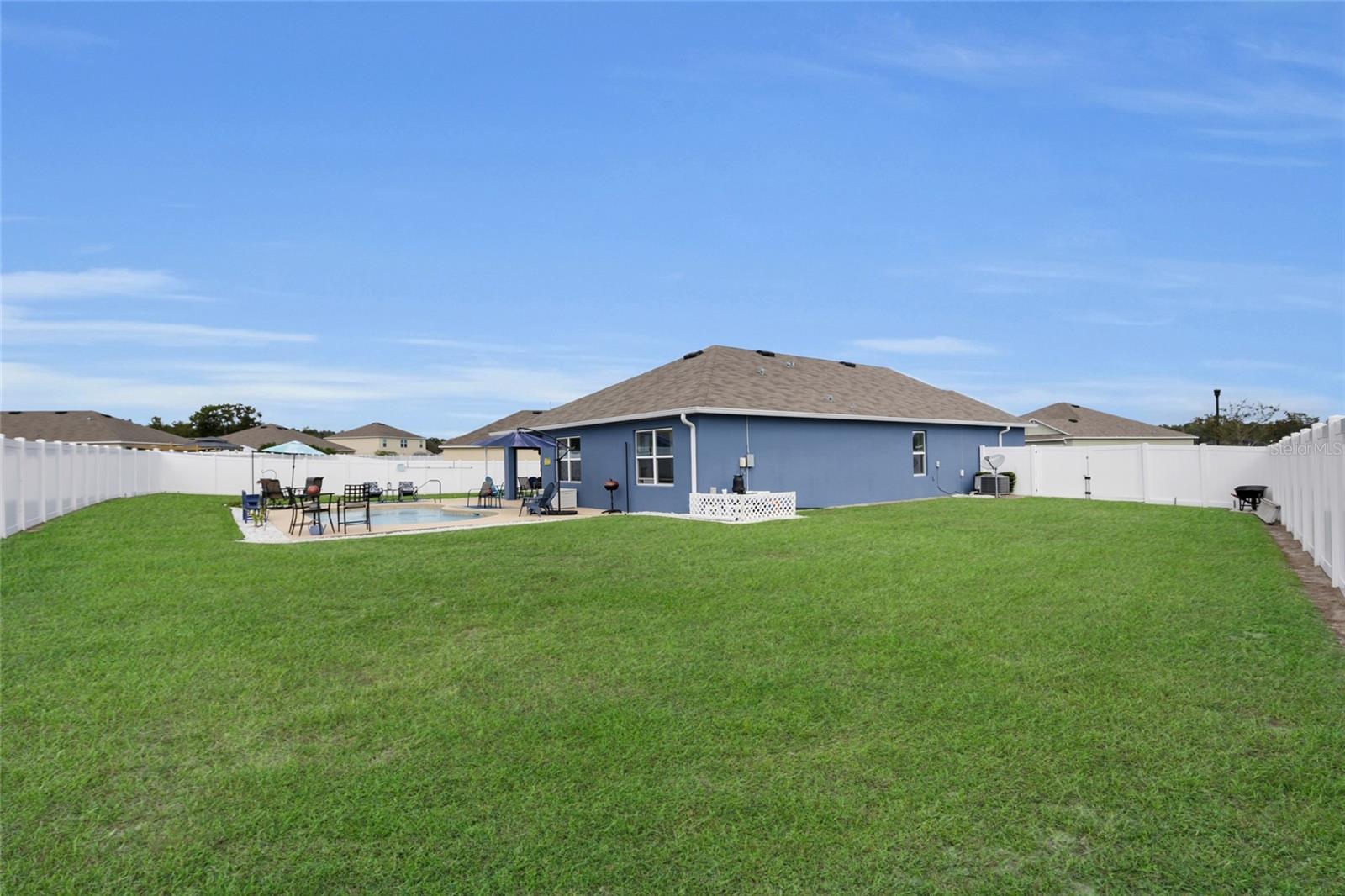 Listing photo id 29 for 3016 43rd Road