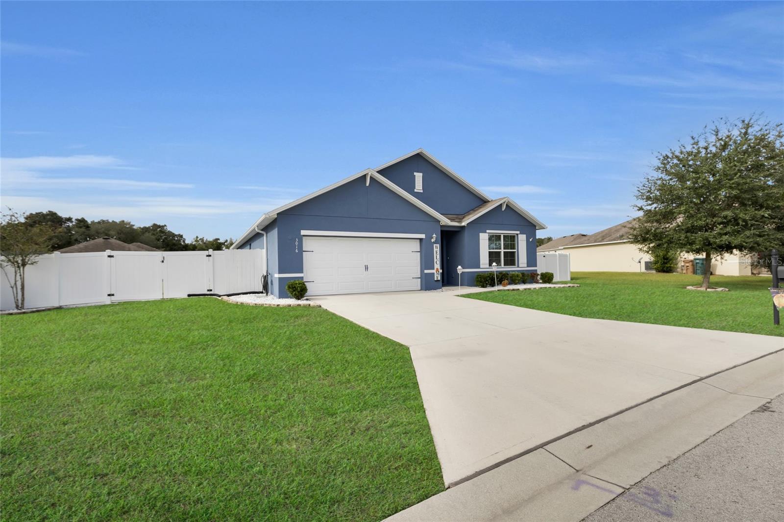 Listing photo id 32 for 3016 43rd Road