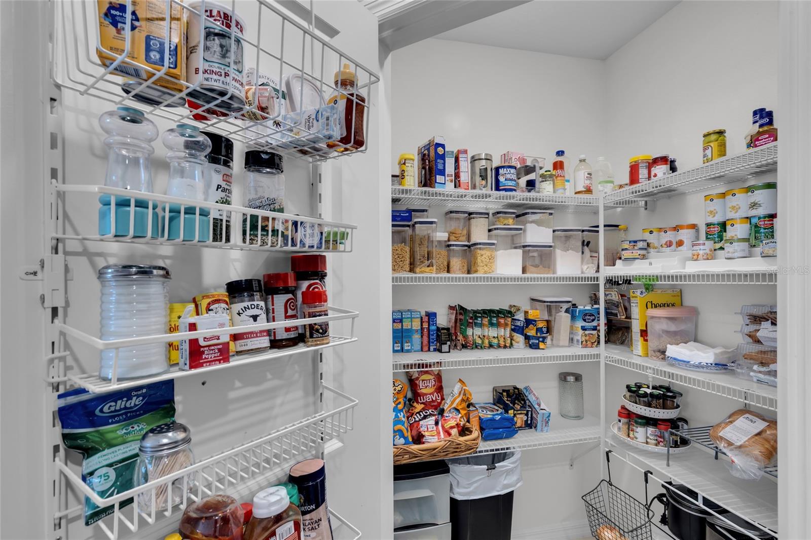 Listing photo id 7 for 3016 43rd Road