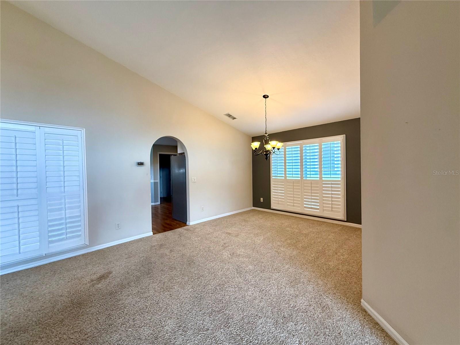 Image 11 of 52 For 15235 14th Avenue Road