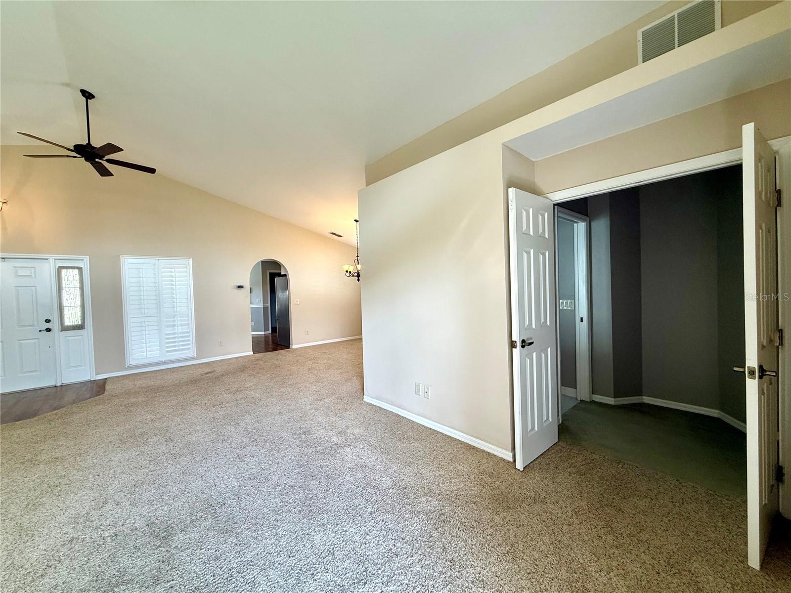 Image 12 of 52 For 15235 14th Avenue Road