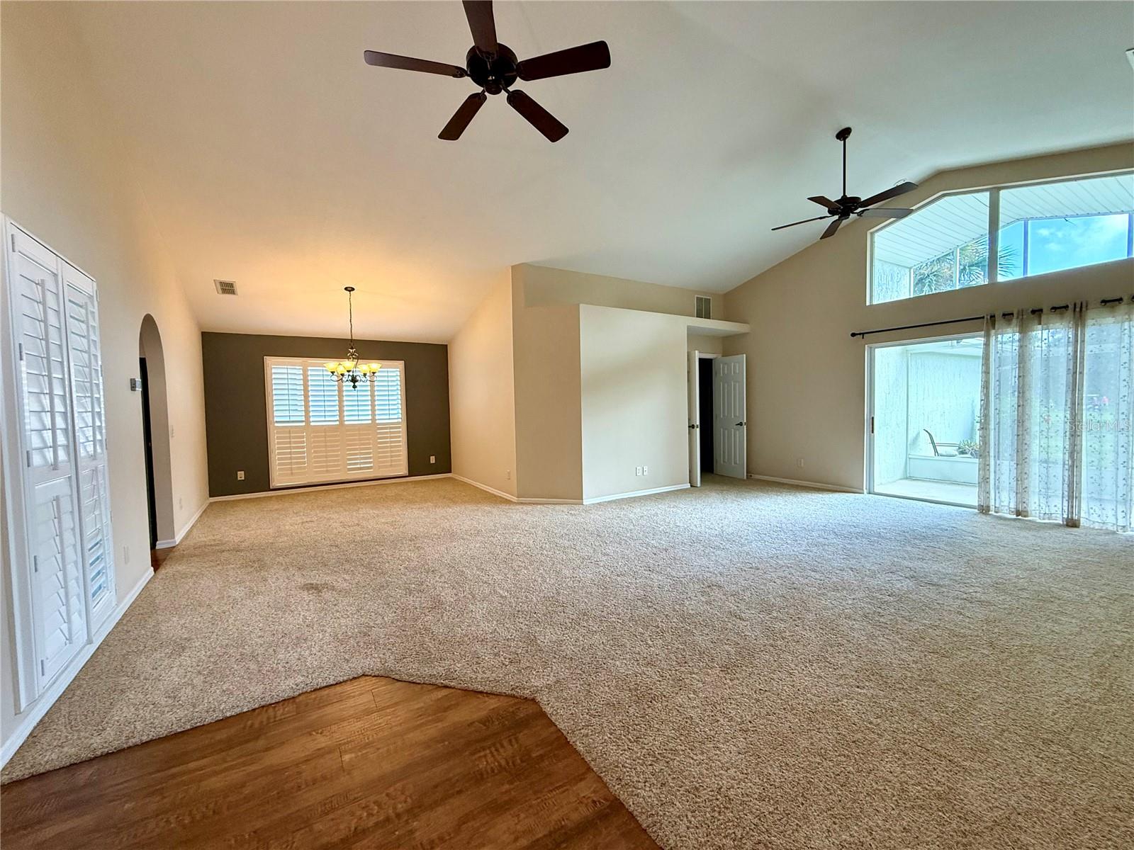 Image 8 of 52 For 15235 14th Avenue Road