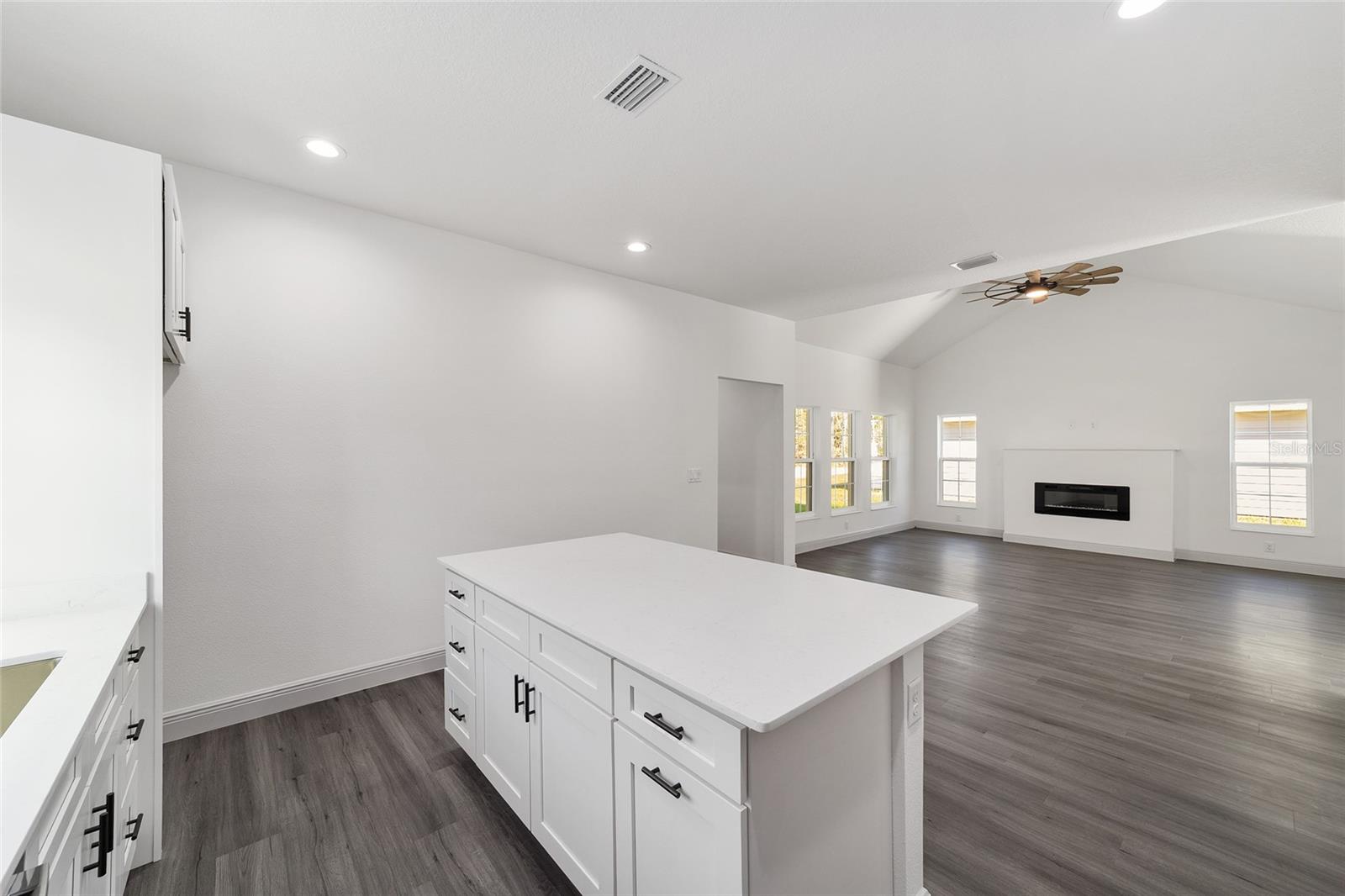 Image 16 of 50 For 770 151st Court