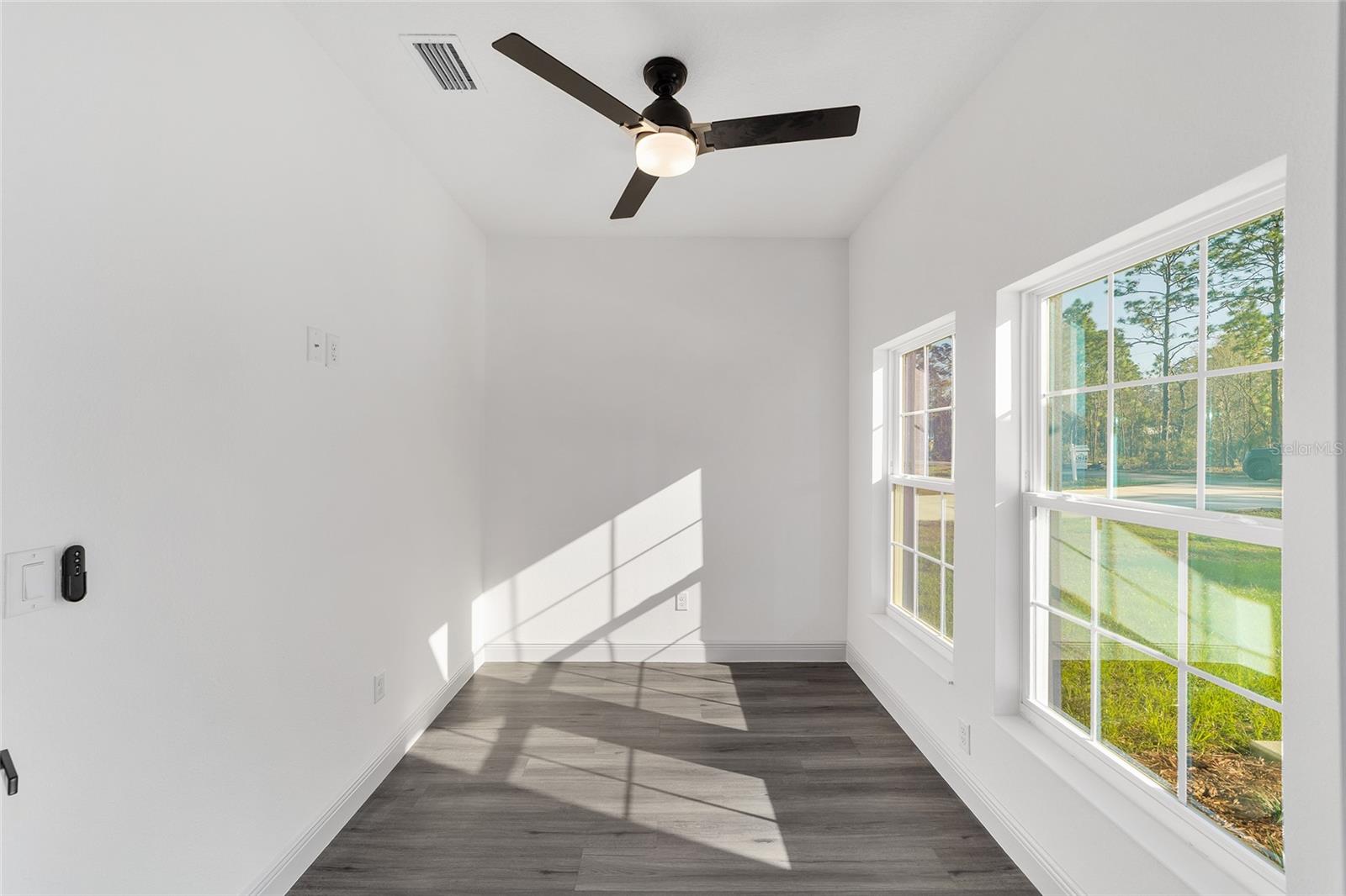 Image 26 of 50 For 770 151st Court