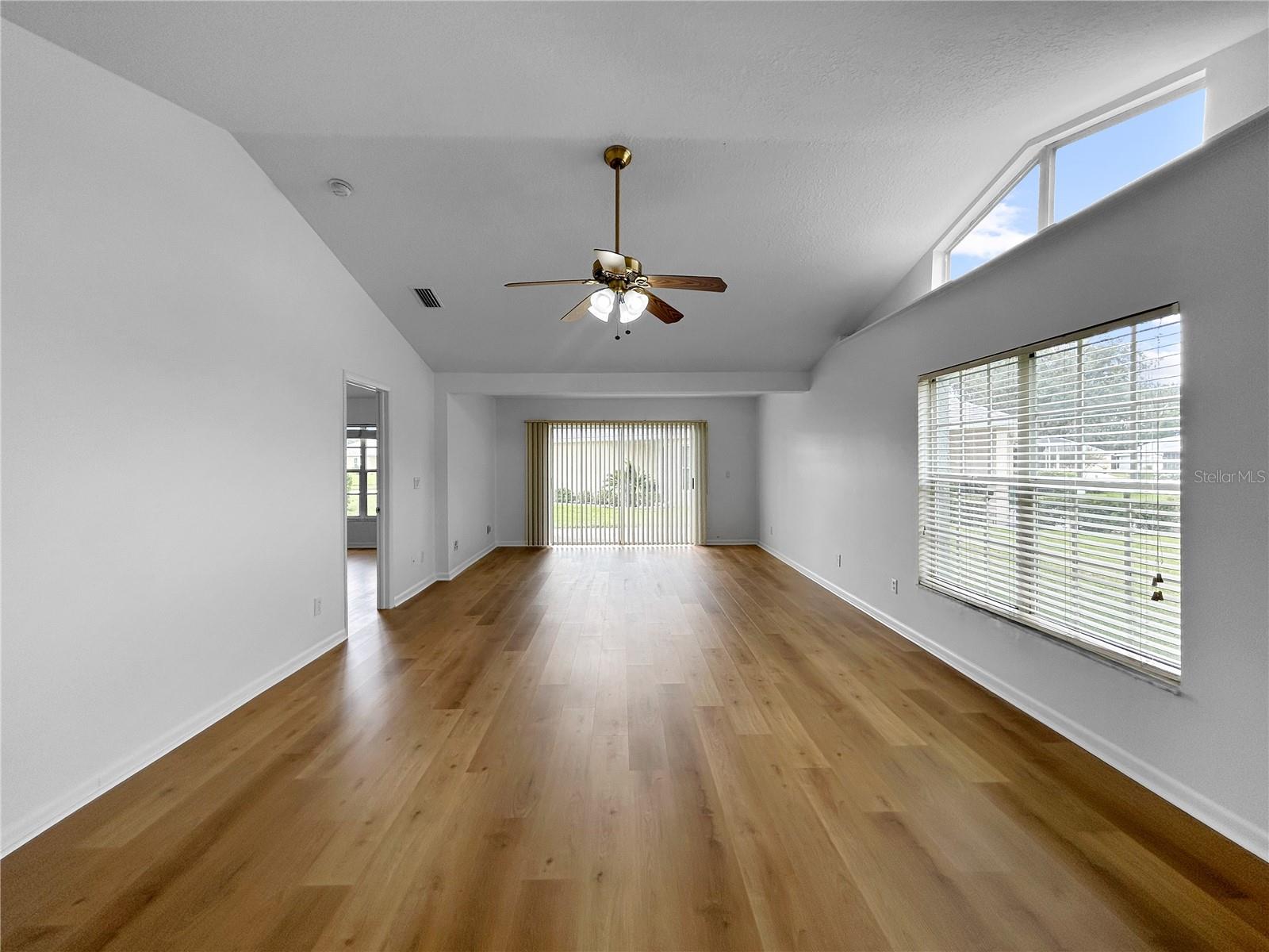 Image 11 of 40 For 6554 Gentle Ben Circle