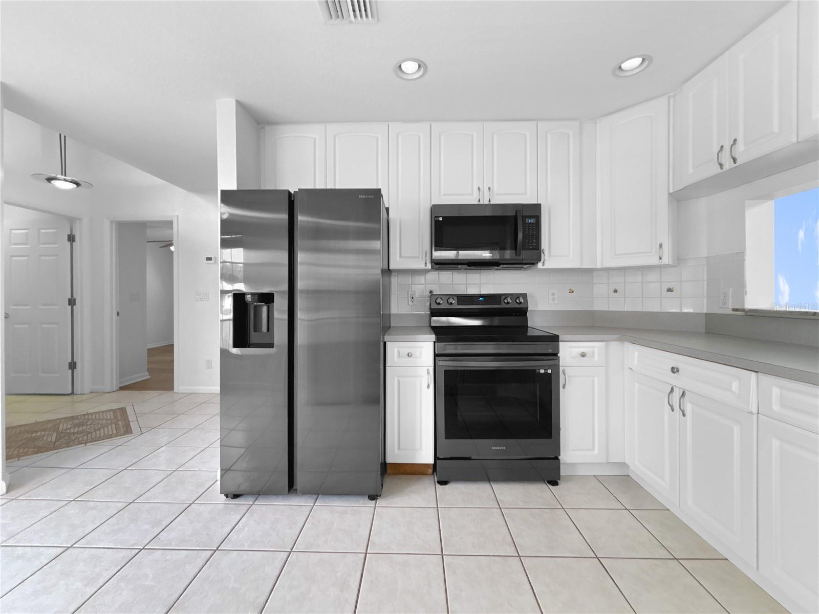 Image 19 of 40 For 6554 Gentle Ben Circle