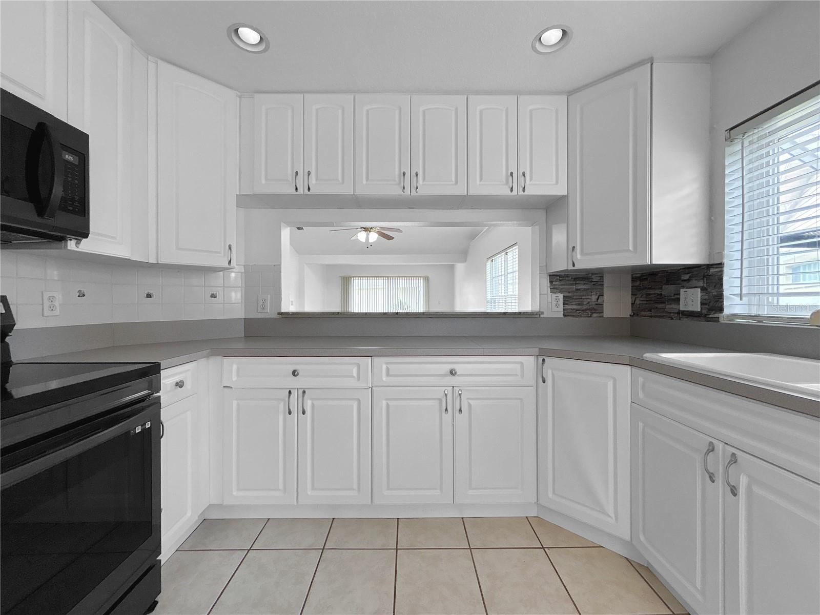 Image 20 of 40 For 6554 Gentle Ben Circle