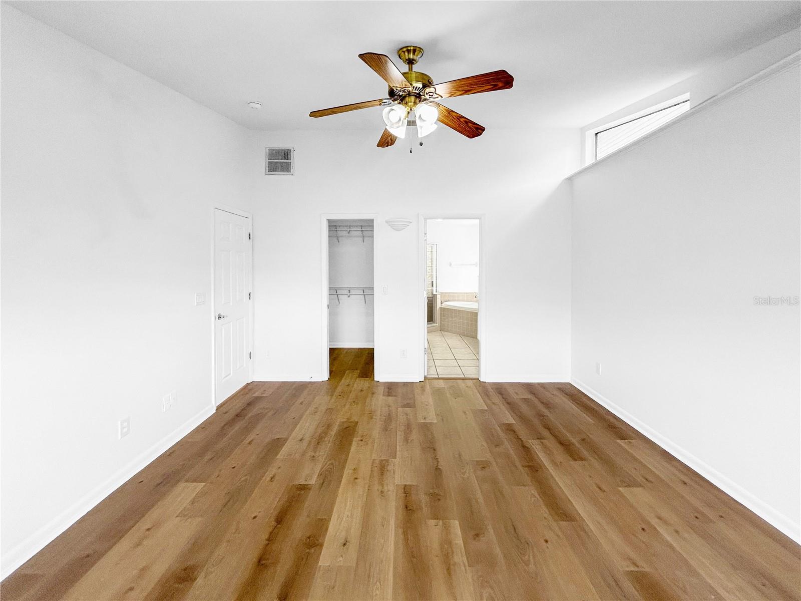 Image 23 of 40 For 6554 Gentle Ben Circle