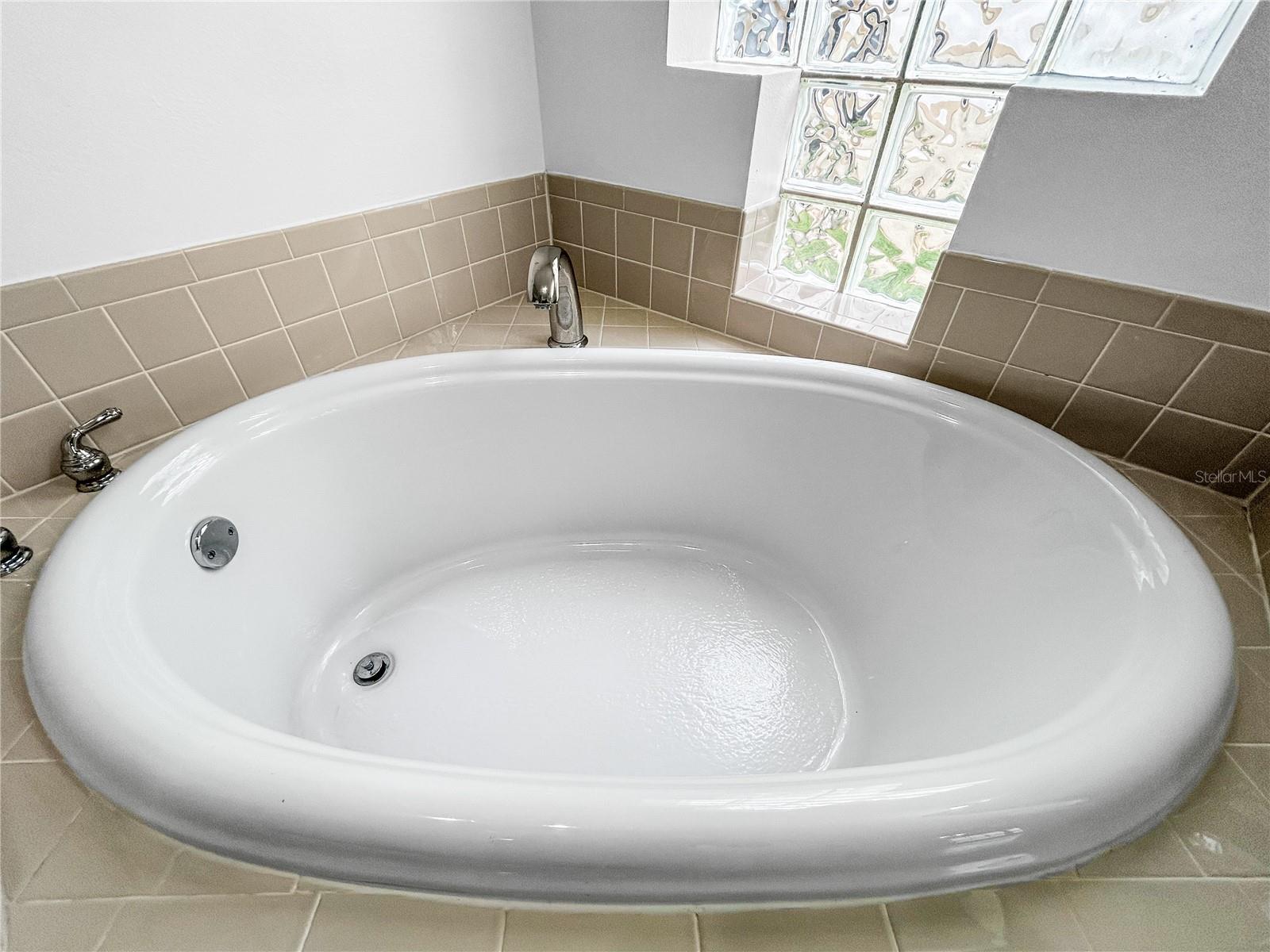 Image 28 of 40 For 6554 Gentle Ben Circle