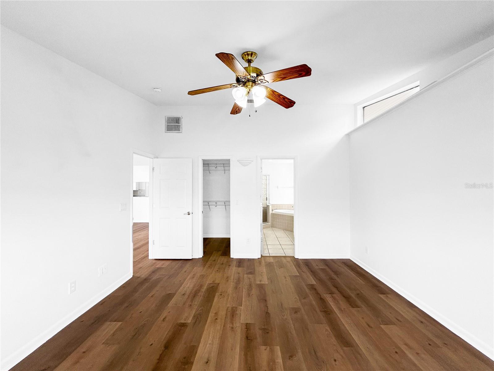 Image 33 of 40 For 6554 Gentle Ben Circle