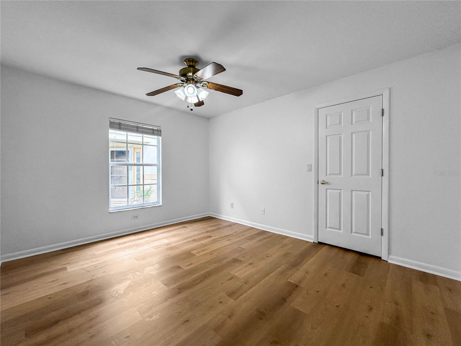 Image 35 of 40 For 6554 Gentle Ben Circle