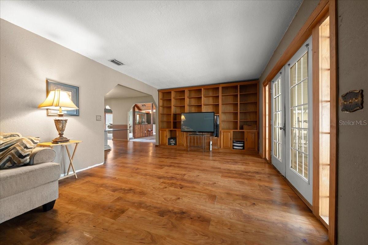 Image 15 of 43 For 4626 7th Street