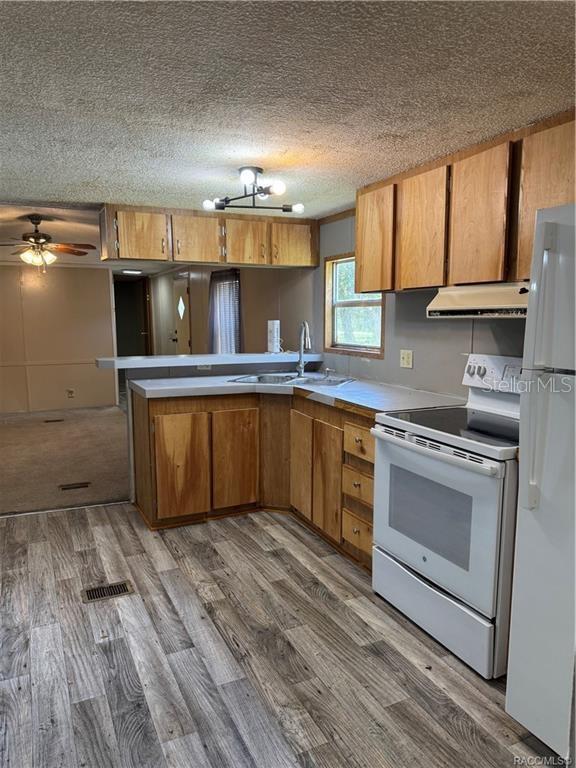 Image 3 of 23 For 5590 76th Avenue