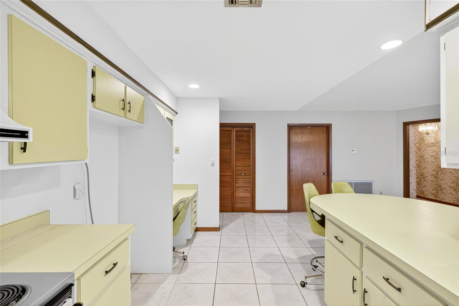 Image 10 of 42 For 9835 Wedgewood Lane