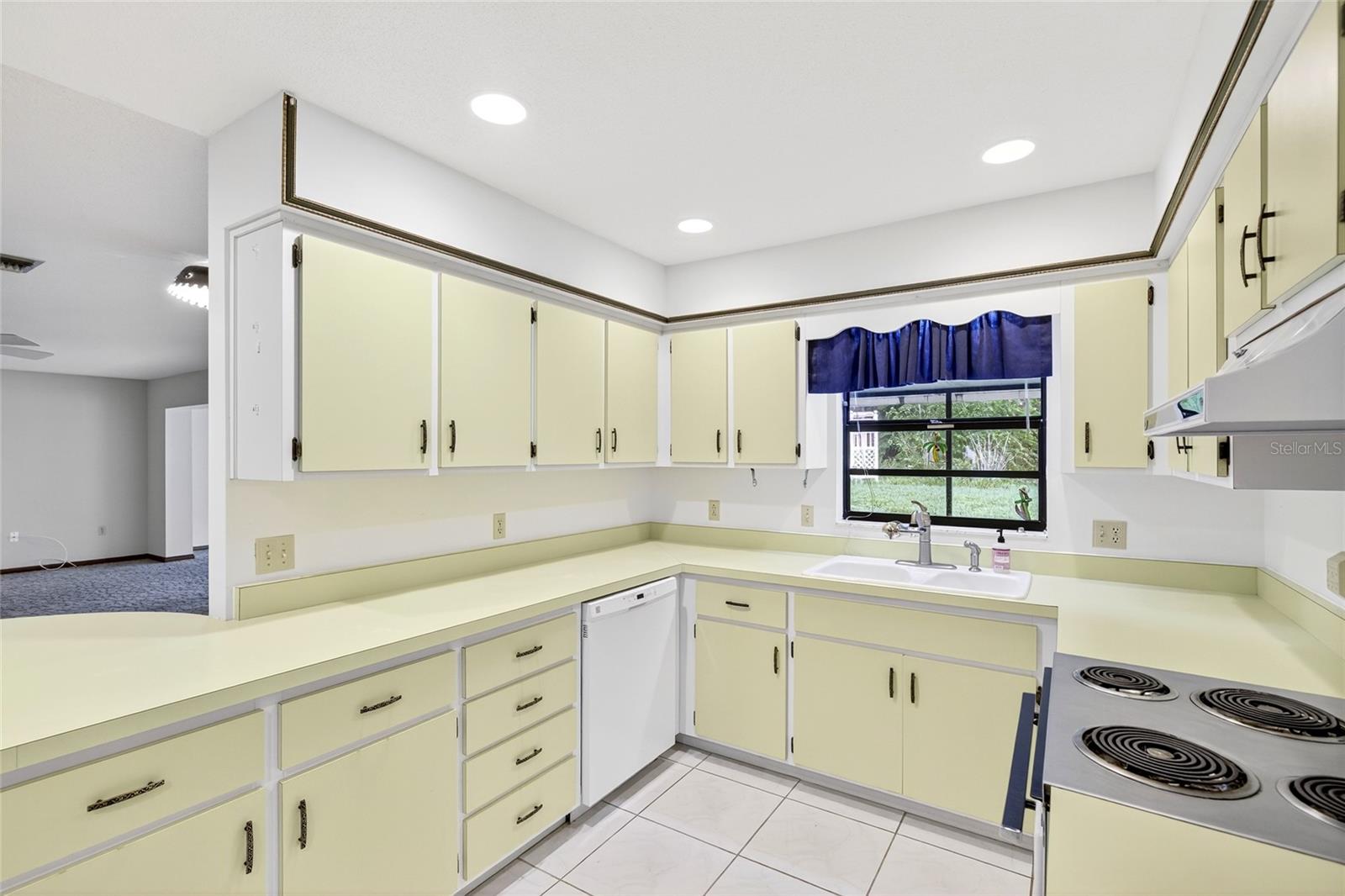 Image 11 of 42 For 9835 Wedgewood Lane