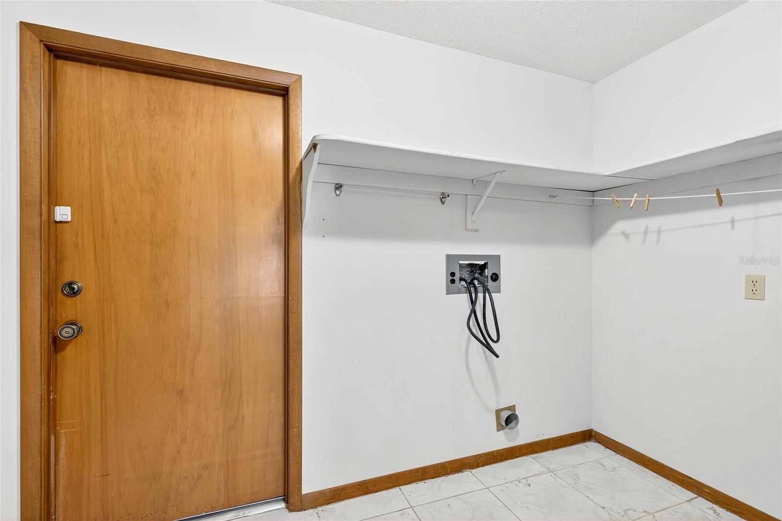 Image 33 of 42 For 9835 Wedgewood Lane