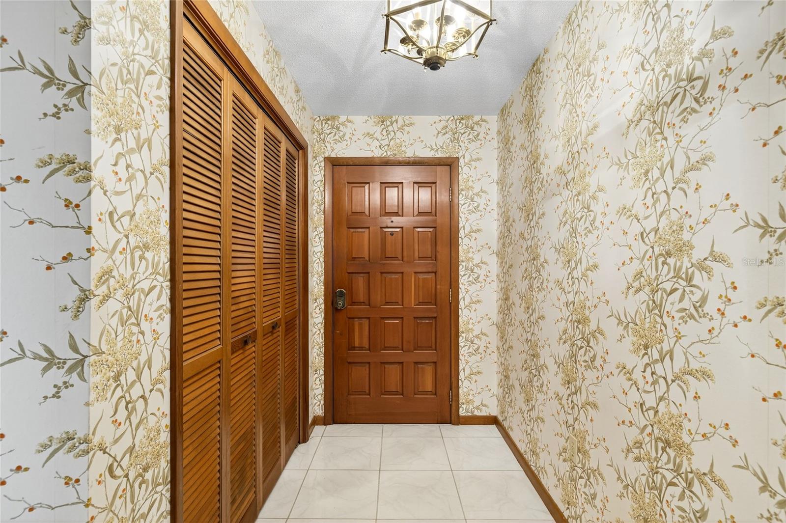 Image 4 of 42 For 9835 Wedgewood Lane