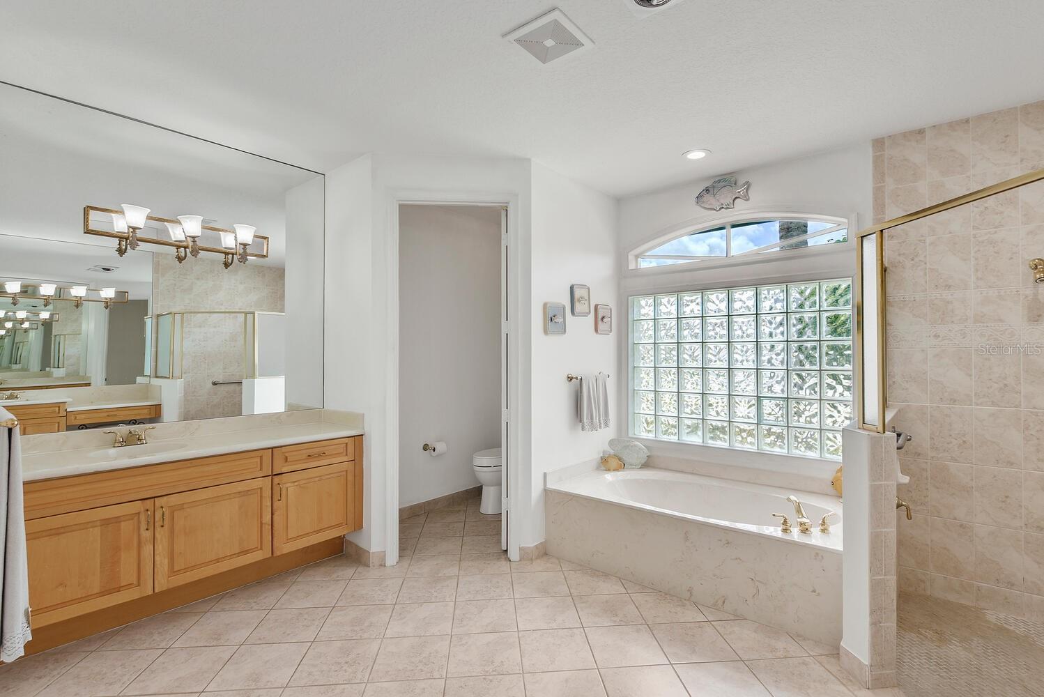 Image 20 of 66 For 6713 Arno Way