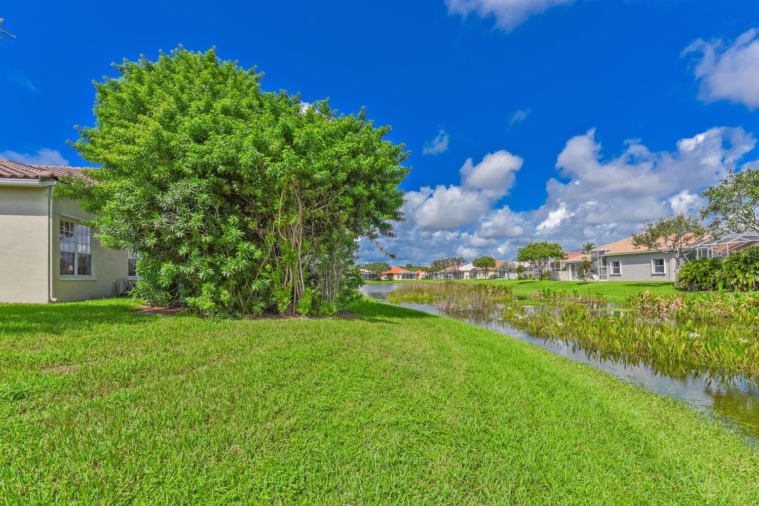 Image 33 of 66 For 6713 Arno Way