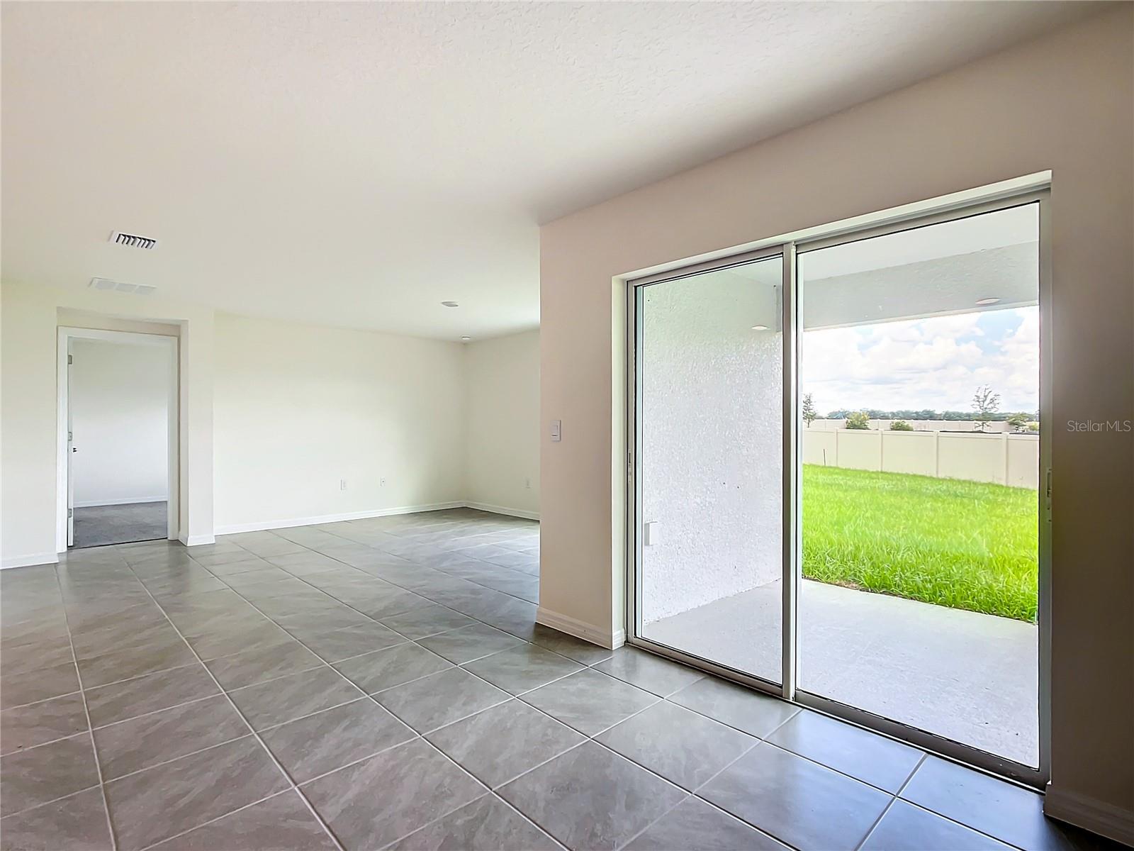 Image 13 of 48 For 8561 46 Avenue