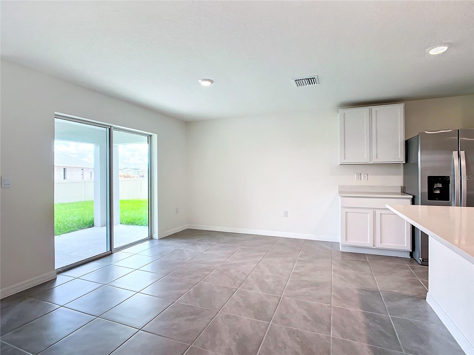 Image 14 of 48 For 8561 46 Avenue
