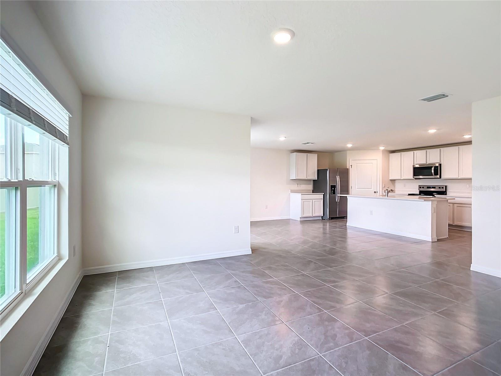 Image 16 of 48 For 8561 46 Avenue