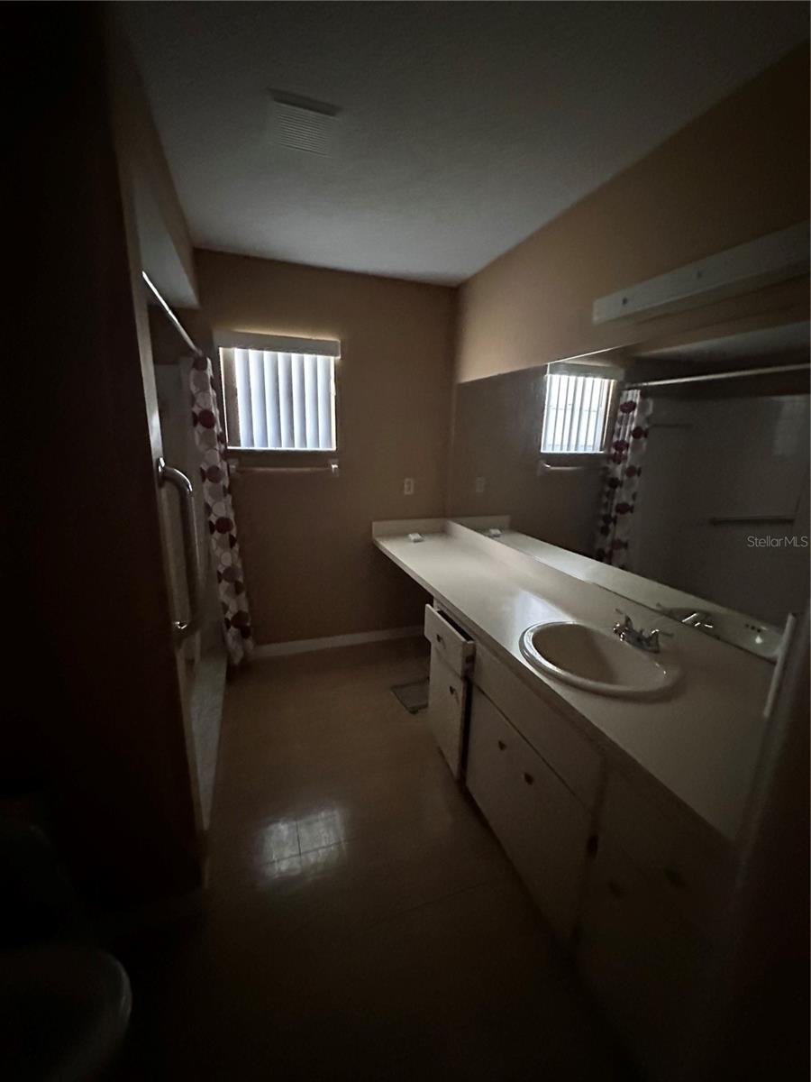 Image 4 of 16 For 8500 93rd Lane E