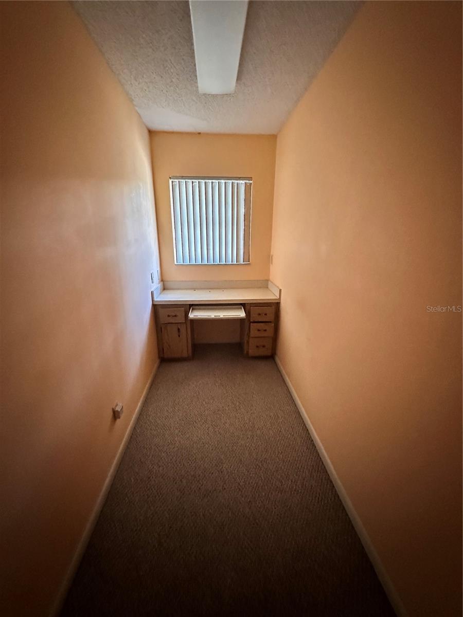 Image 5 of 16 For 8500 93rd Lane E