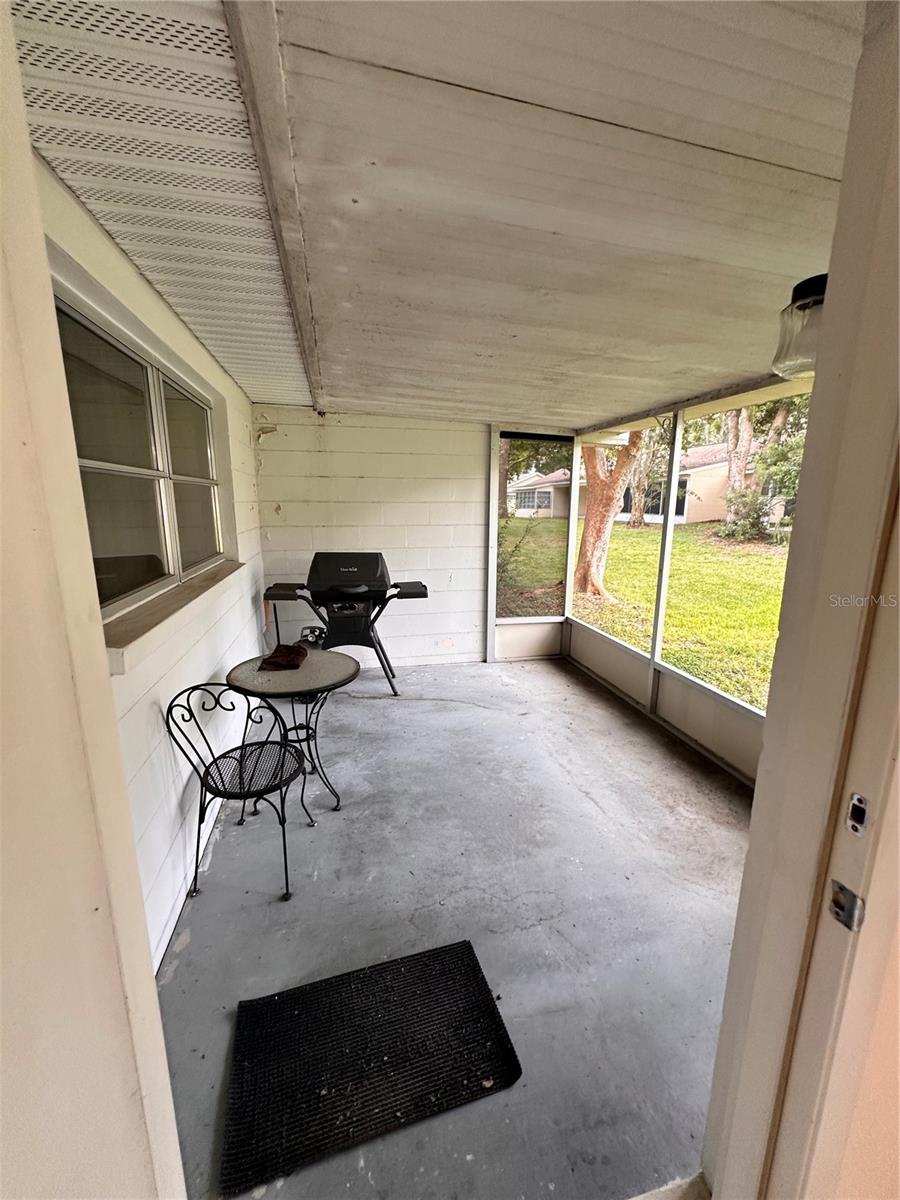 Image 9 of 16 For 8500 93rd Lane E